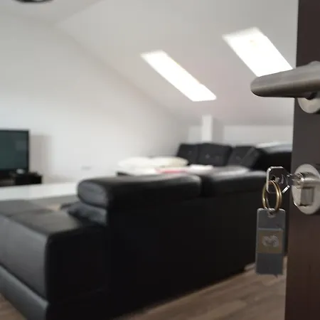 Aparthotel Elizabeth House 3*