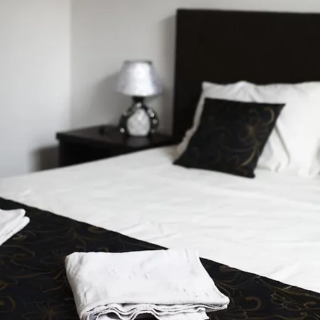 Elizabeth House 2*
