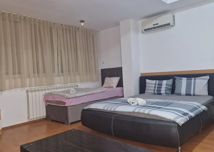 Elizabeth House 3* Skopje