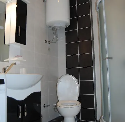 Elizabeth House スコピエ