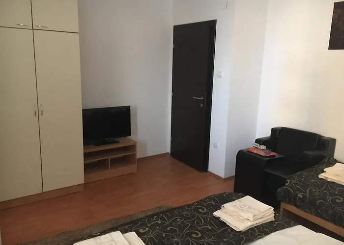 Elizabeth House スコピエ