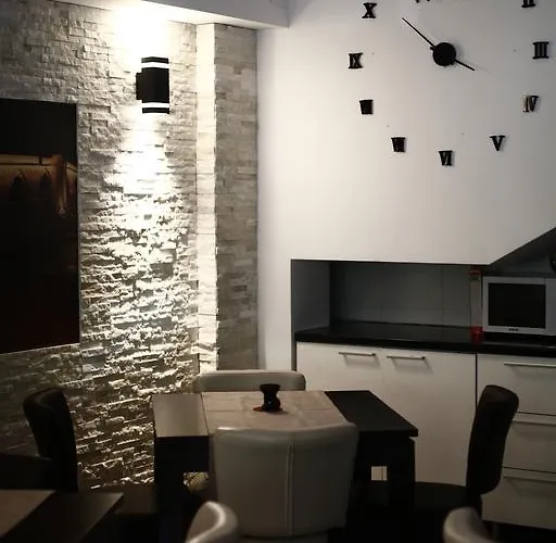 Aparthotel Elizabeth House 3*